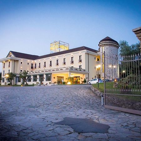 Bel Sito Hotel Due Torri Manocalzati Екстериор снимка
