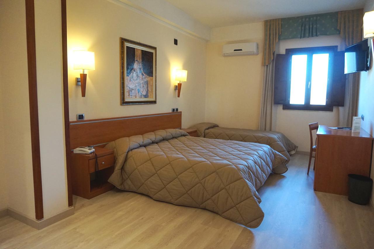 Bel Sito Hotel Due Torri Manocalzati Екстериор снимка