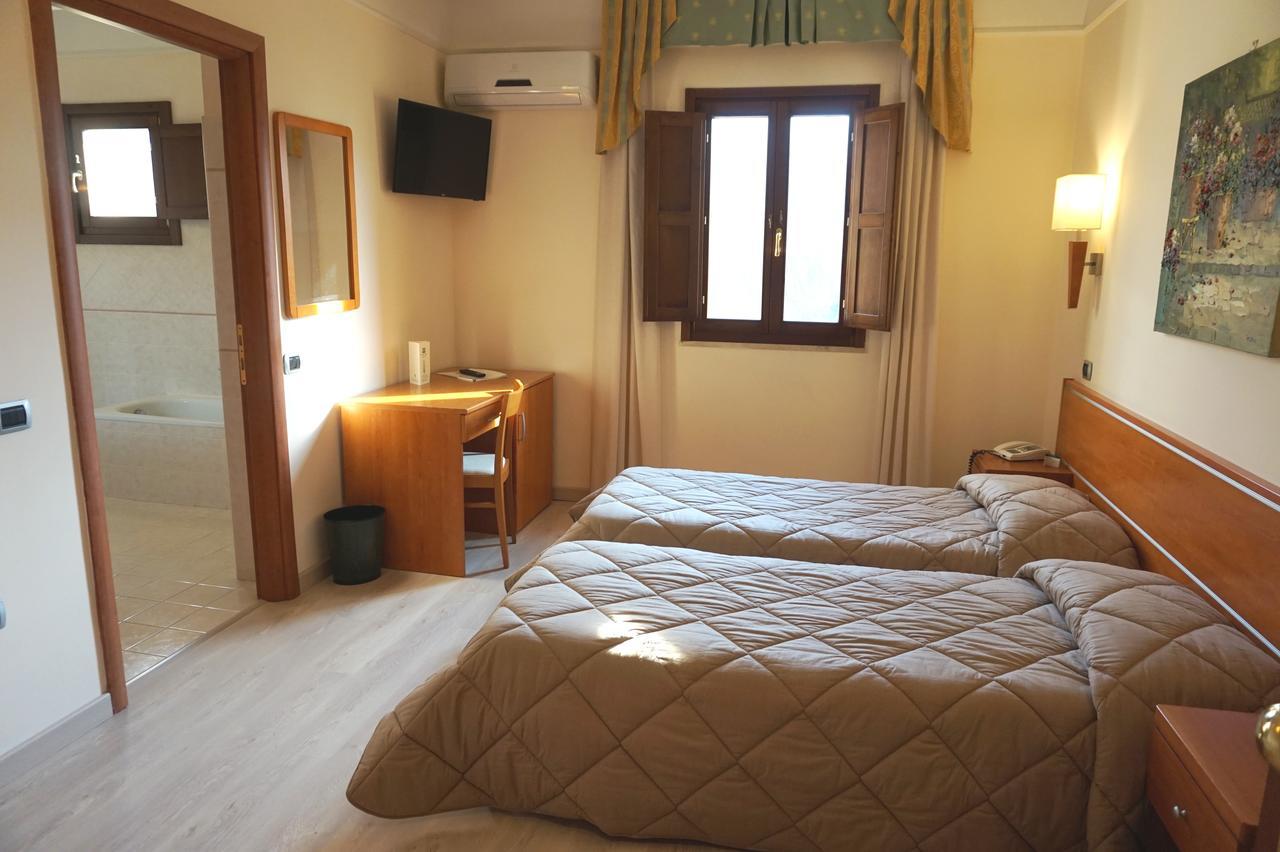 Bel Sito Hotel Due Torri Manocalzati Екстериор снимка