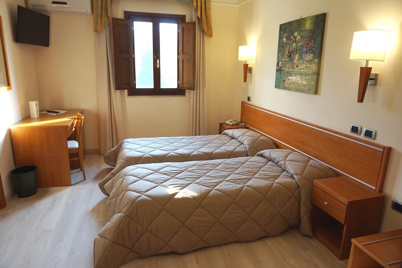 Bel Sito Hotel Due Torri Manocalzati Екстериор снимка