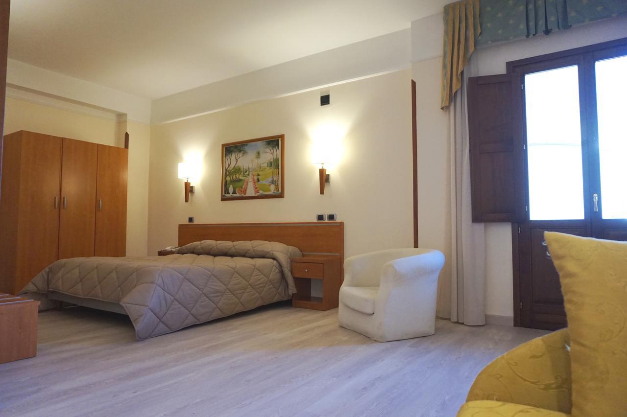 Bel Sito Hotel Due Torri Manocalzati Екстериор снимка