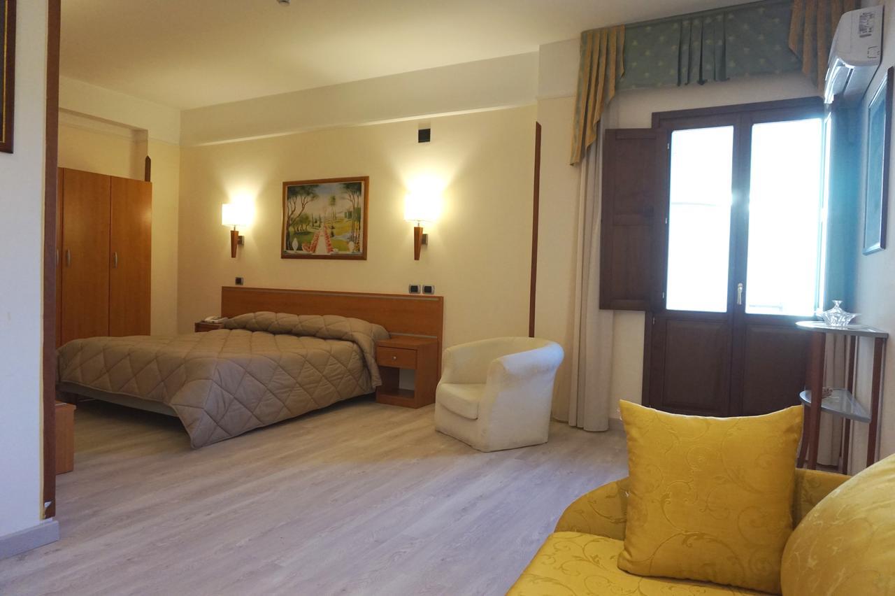 Bel Sito Hotel Due Torri Manocalzati Екстериор снимка