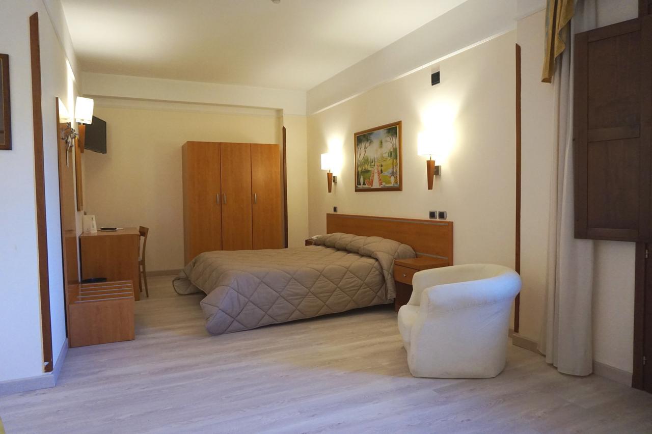 Bel Sito Hotel Due Torri Manocalzati Екстериор снимка