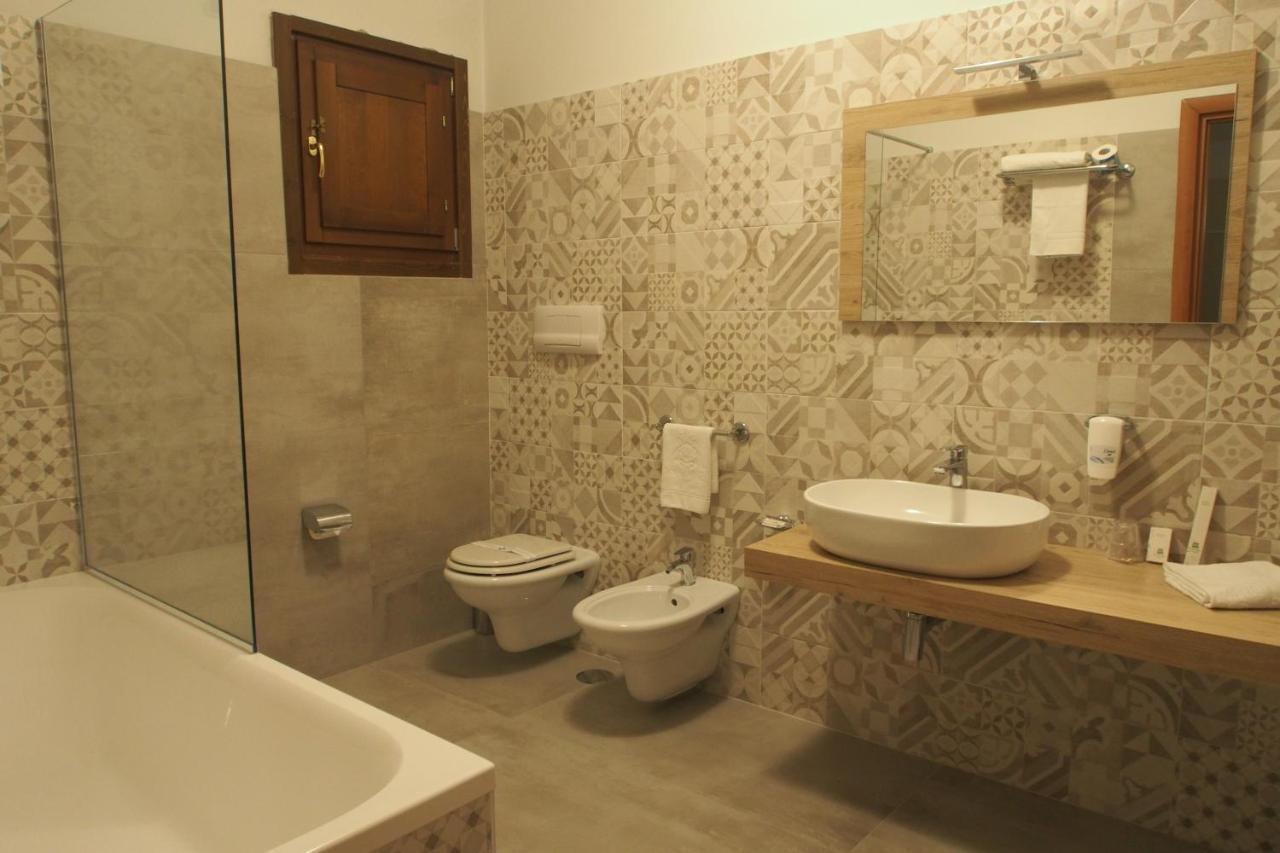 Bel Sito Hotel Due Torri Manocalzati Екстериор снимка